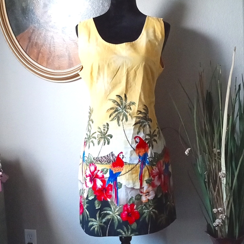 Vintage Evergreen Island Hawaiian Yellow Macaw Sleeveless A Line Dress. XL